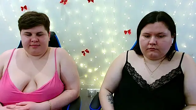 BeckyAndHellen live sex cam
