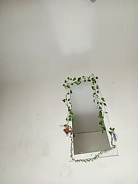 MilaFyre live sex cam