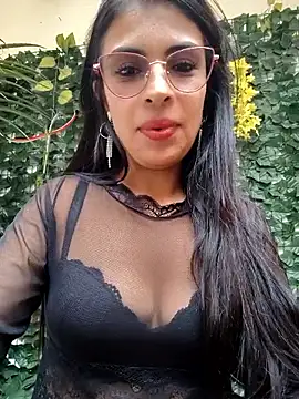 Astrid-- live sex cam