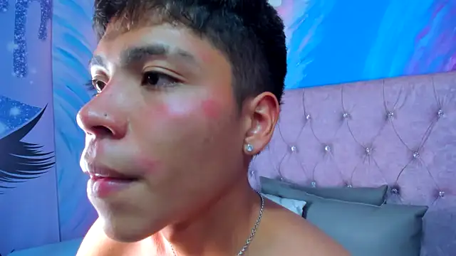 MaxiWildd live sex cam