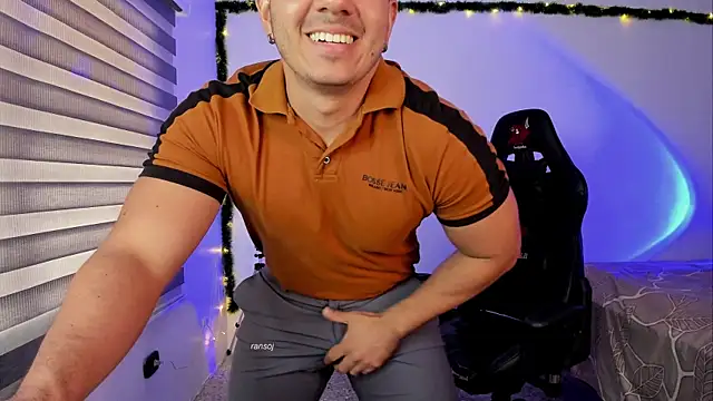 ransoj live sex cam
