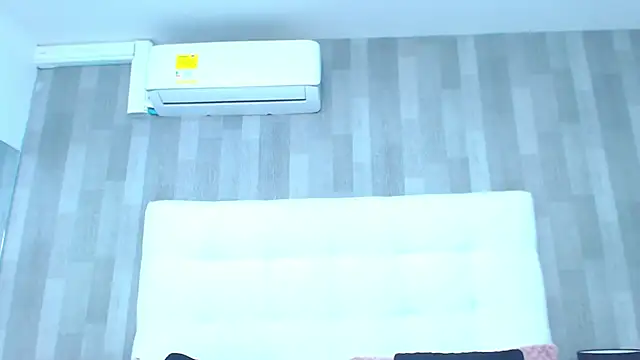 LeahMillerr live sex cam