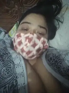 momo_loves's cam snapshot