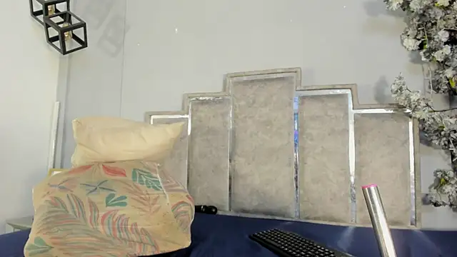 GabyyJones live sex cam