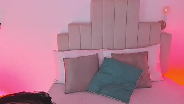 Michell_Wallker live sex cam