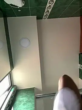 Alysson-- live sex cam