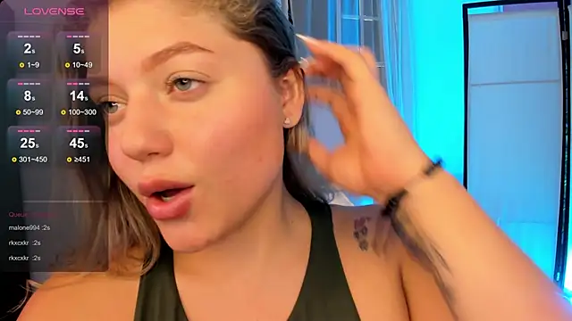 alaia_greyy's cam snapshot