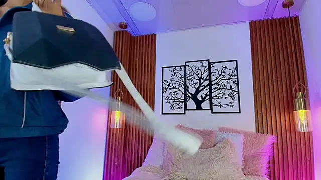 Amelia_Renaldi's cam snapshot