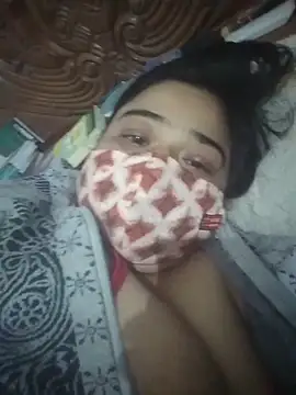 momo_loves's cam snapshot