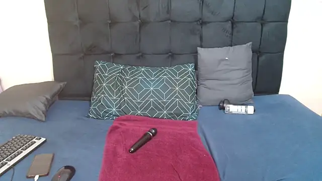 CaramelBootty's cam snapshot