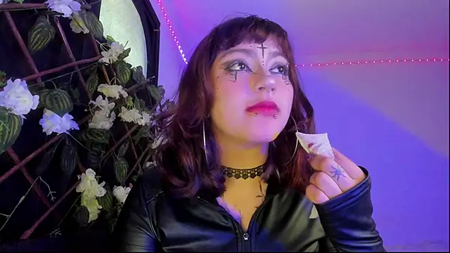 Kora_Red69 live sex cam