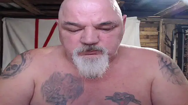 Newfiesausage1972 live sex cam