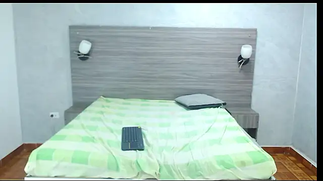 Loony_Zion live sex cam