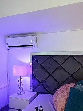 Lucia_fastcollins's cam snapshot