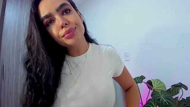 Sara_Leblanc's cam snapshot