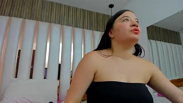 AmbarGills's cam snapshot