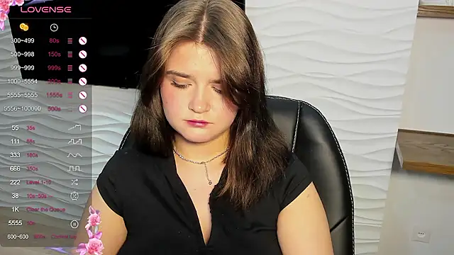 LanaTreades live sex cam