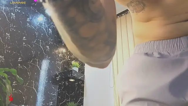 Alexander_ferre live sex cam