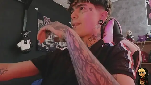 AcidMilo's cam snapshot