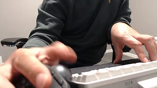 OfficeBoy_M's cam snapshot