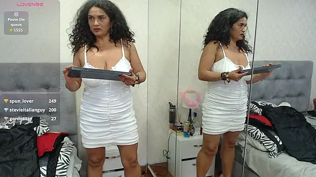 ScarlettGreen_ live sex cam