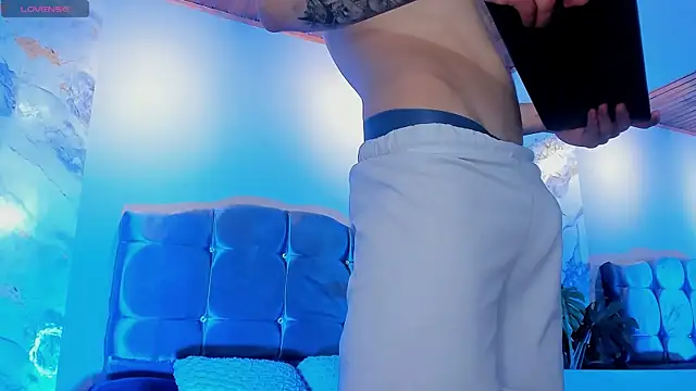 James_Adams_01's cam snapshot