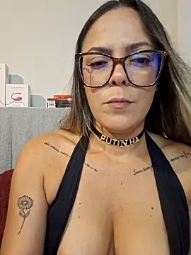 LiviaTavares_123's cam snapshot