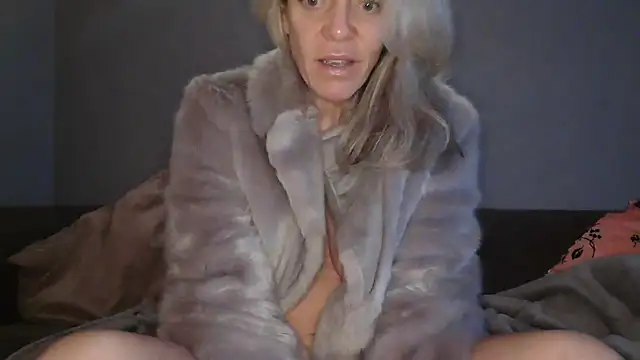 LadyMissNipsnLips's cam snapshot