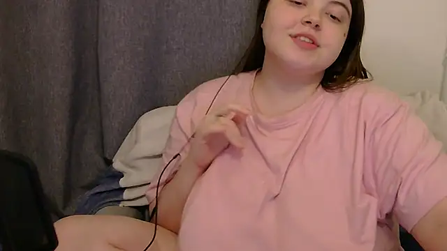 brattyprincessemma's cam snapshot