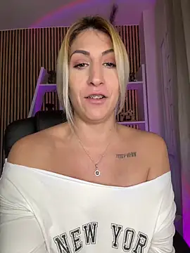 sofiah_'s cam snapshot