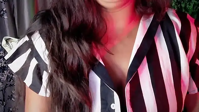 SilkenSundari's cam snapshot