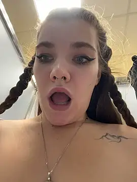 Holy_Tereza's cam snapshot