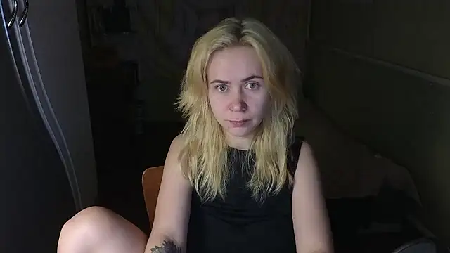 Riley_Roo's cam snapshot