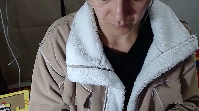 Chantal_hott's cam snapshot