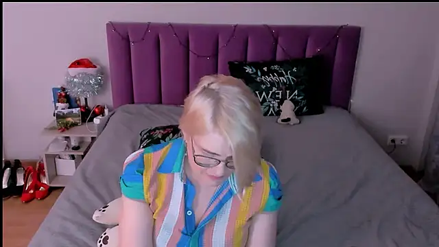 sabrinamacmarren's cam snapshot