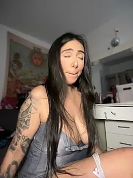 kiaraglam2's cam snapshot