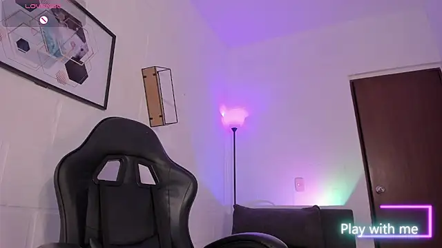 Alyson_Conner's cam snapshot