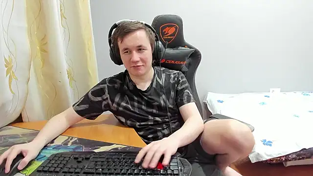 iliaskrislove live sex cam