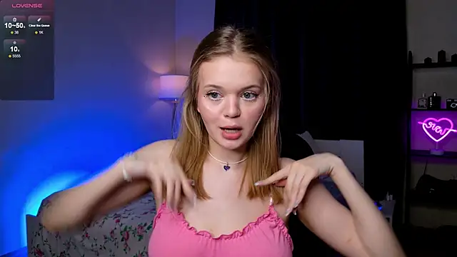 Elioraa's cam snapshot