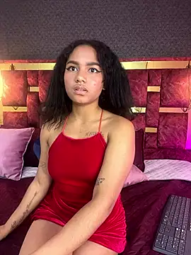 Tatianapink18's cam snapshot