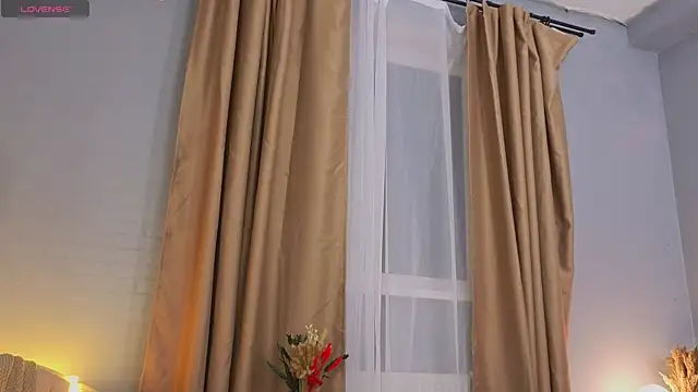 AlisiaSpinnet_ live sex cam