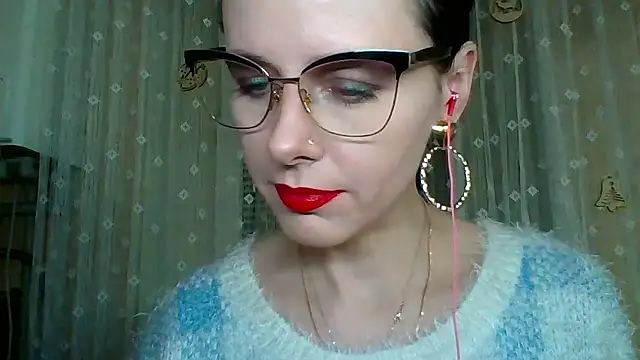 LuminousLady's cam snapshot