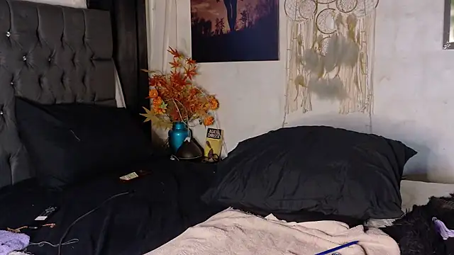 Kyara_Queen live sex cam