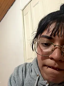 AngieRousse_'s cam snapshot