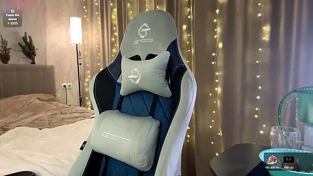 BrightAnnie's cam snapshot