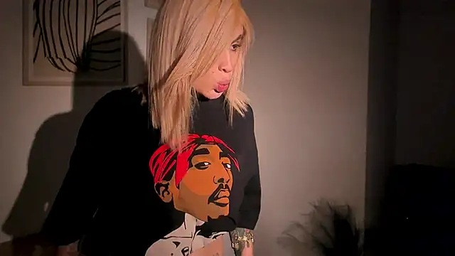 CarlaBrunni's cam snapshot