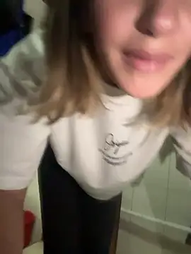 Andrea_19blonde's cam snapshot