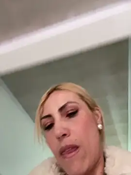 alicev_kitty's cam snapshot