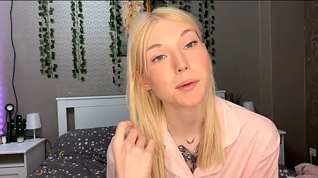 LlsabethHaze's cam snapshot