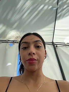 Ema_azel live sex cam